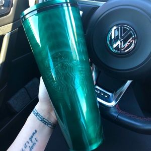FREE Gift 🎁+ NEW Starbucks holiday cup